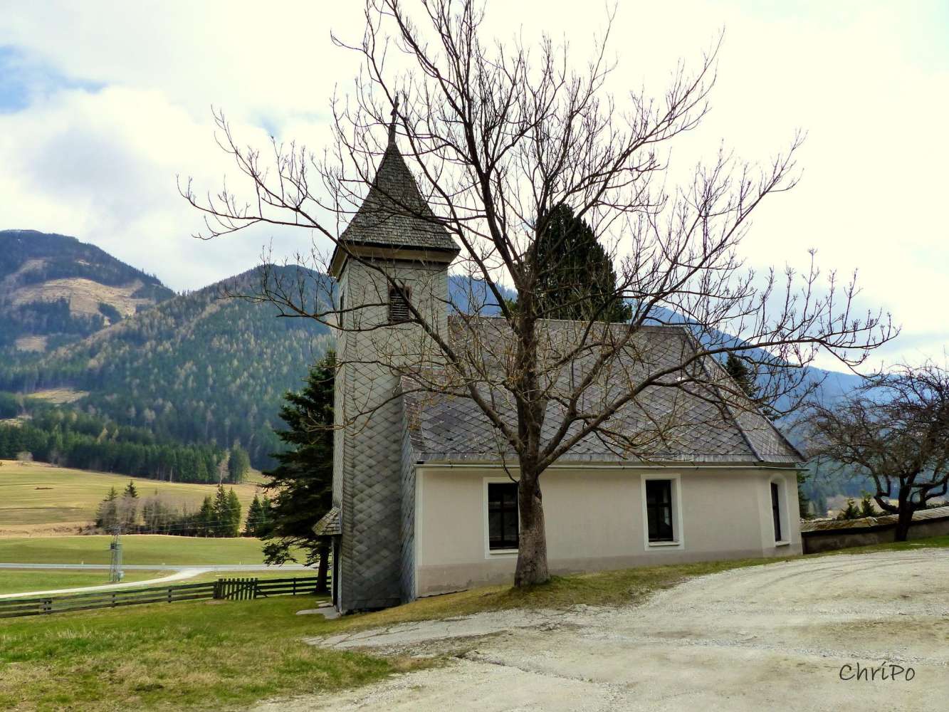  Copyright:Glaubenskirche St Johann am Tauern