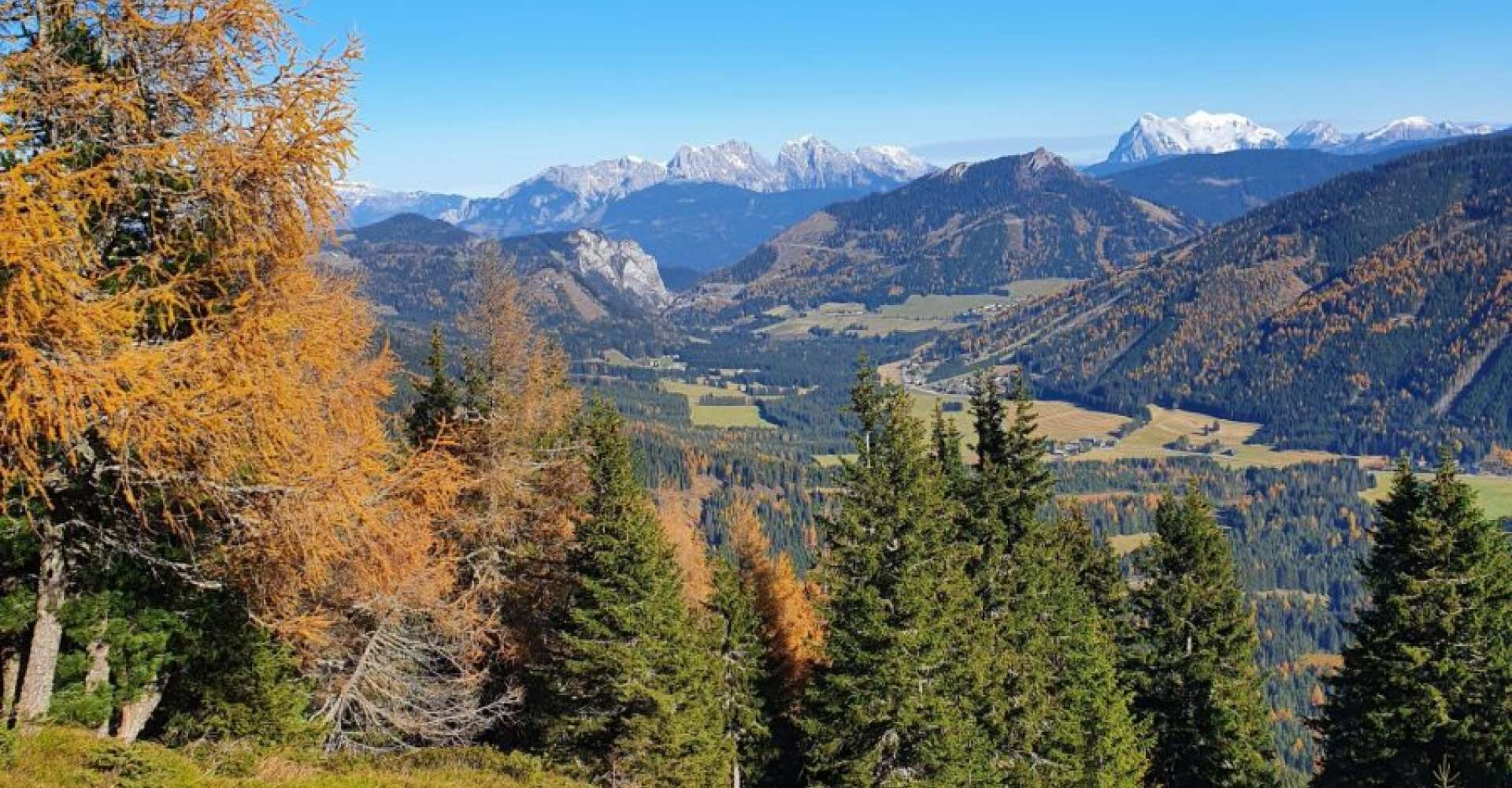 <p>Wanderung Bruderkogel in Hohentauern im Murtal in der Steiermark</p> 