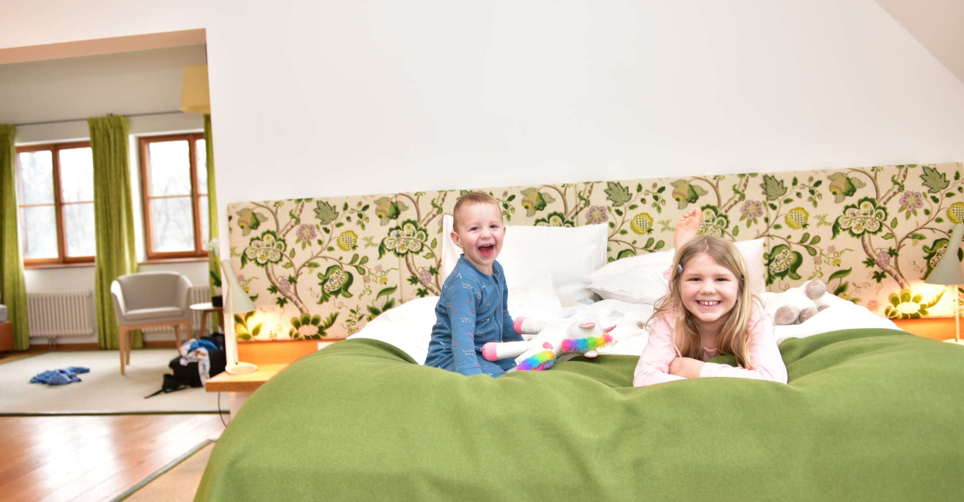 <p>Die Kinder lieben es im Bett noch so richtig Spaß zu haben.</p> Copyright: