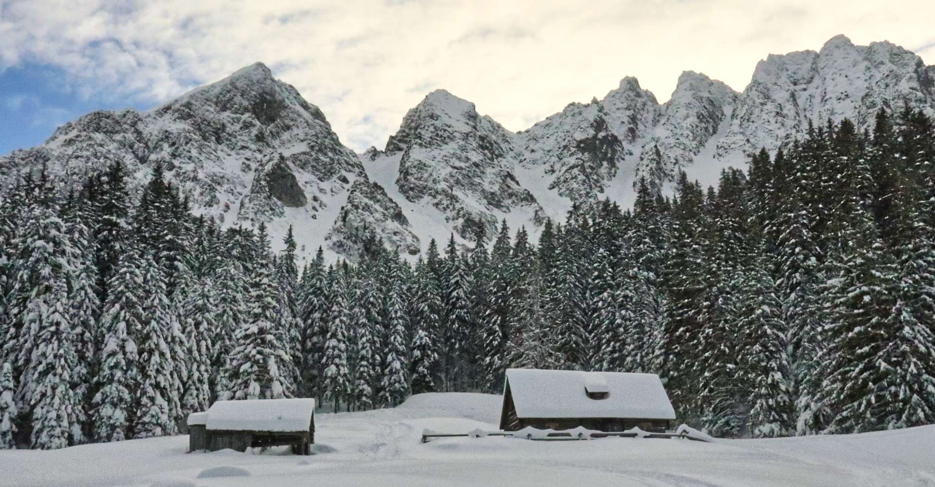 <p>Schneeschuhwanderung Mödringalm Hohentauren im Murtal in der Steiermark</p> 