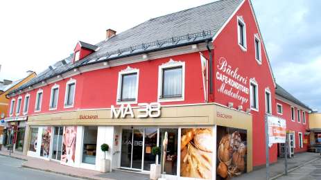 Café, Bäckerei und Konditorei Madenberger MA38